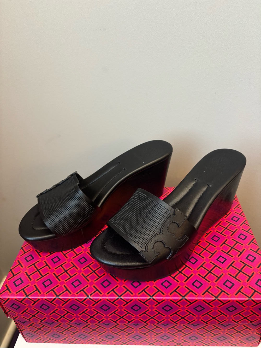 Tory Burch Black Women's Wedge Slide Sandals - Sleek Platform Style - Picture 3 of 8